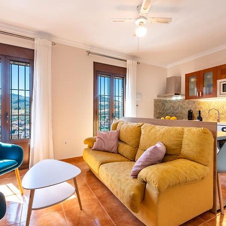 Casa Angelita Caminito Del Rey, Duplex Con Terraza En El Centro De Andalucia Guest House Valle de Abdalagis Luaran gambar