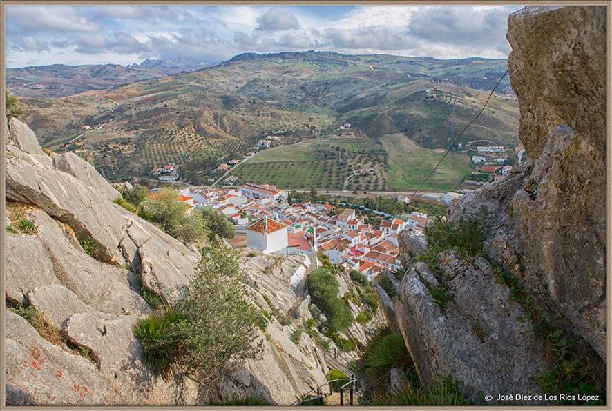 Casa Angelita Caminito Del Rey, Duplex Con Terraza En El Centro De Andalucia Guest House Valle de Abdalagis Luaran gambar